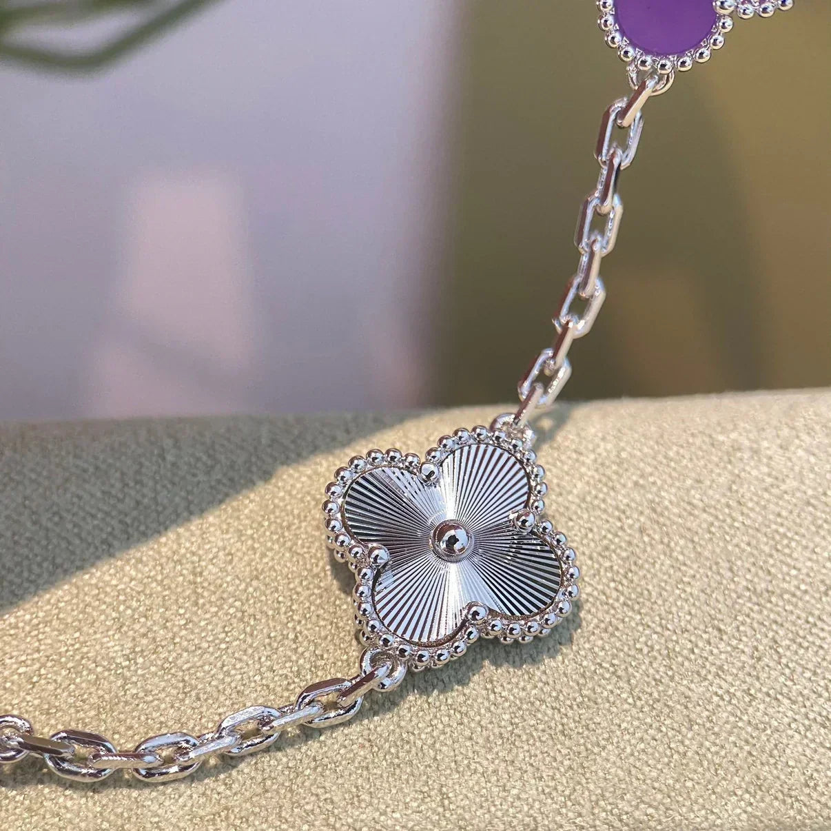 [Eterna Jewels] KLEEBRAUM 5 MOTIV VIOLETT ARMBAND KOLLEKTION
