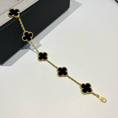 [Eterna Jewels] CLOVER 5 MOTIF ONYX-ARMBANDKOLLEKTION