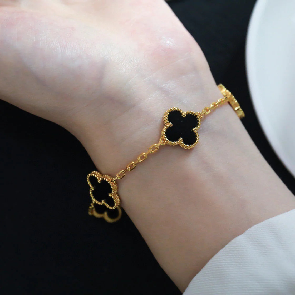 [Eterna Jewels] CLOVER 5 MOTIF ONYX-ARMBANDKOLLEKTION
