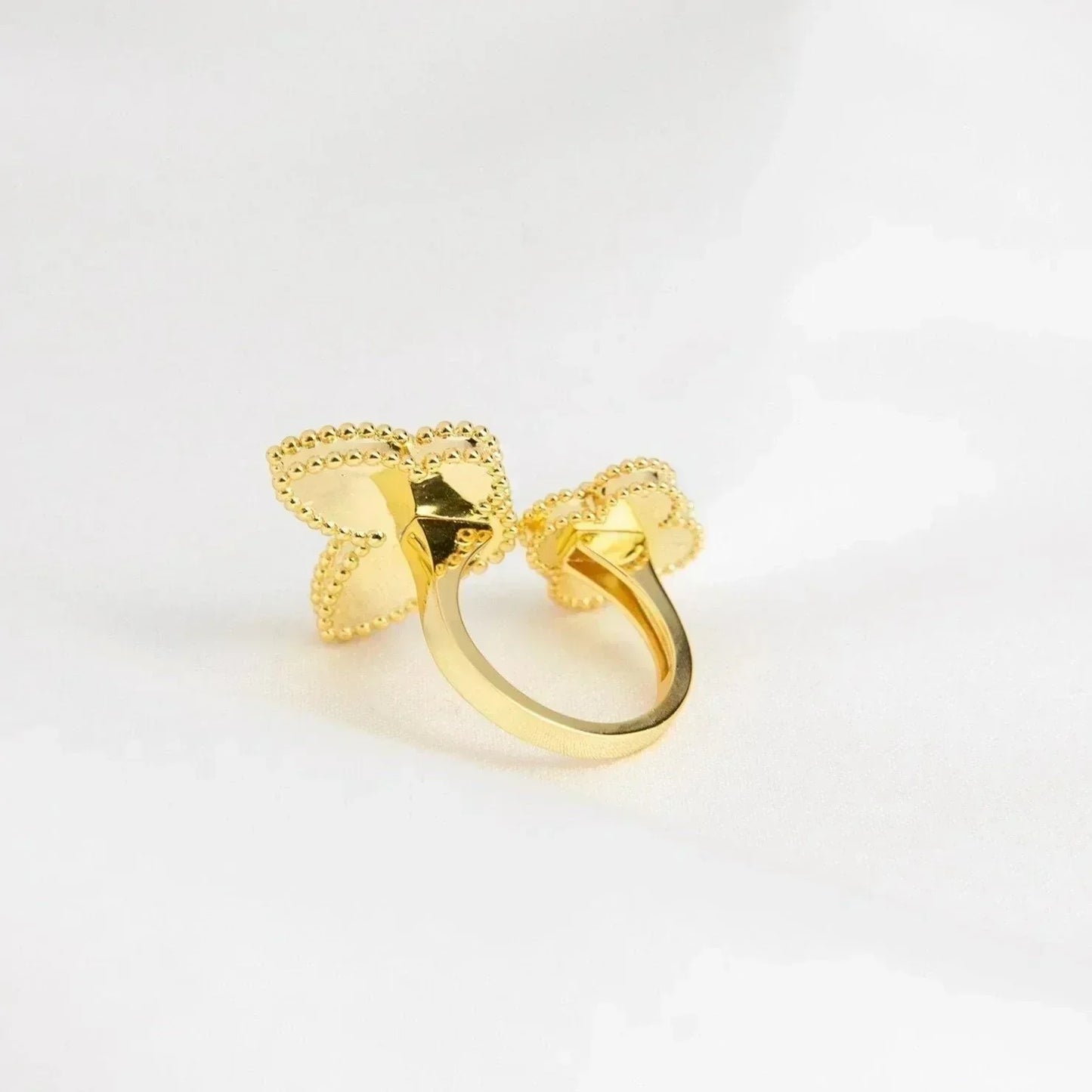 [Eterna Jewels]LUCKY ZWISCHEN DEN FINGERING