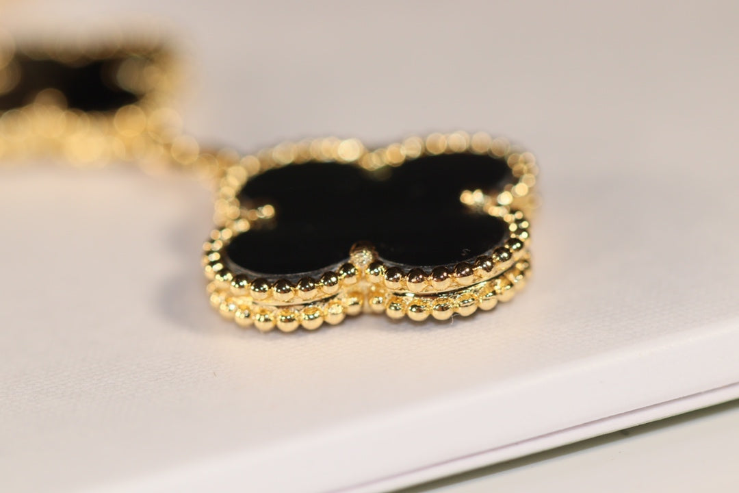 [Eterna Jewels]KLEEBLLATT-OHRRINGE GOLD ONYX MOP 3 MOTIVE