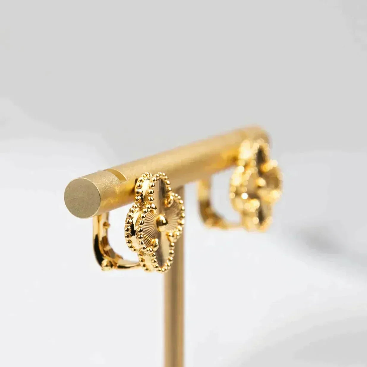 [Eterna Jewels]クローバーミディアム 1モチーフ レーザーピアス