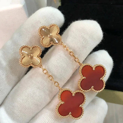 [エテルナジュエルズ]クローバー2モチーフ レーザーカーネリアンピアス