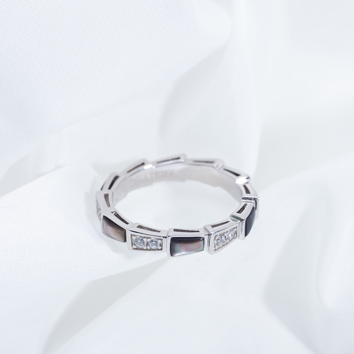 [Eterna Jewels]SCHLANGENRING SILBER DIAMANT SCHWARZER PERLMUTT 3MM