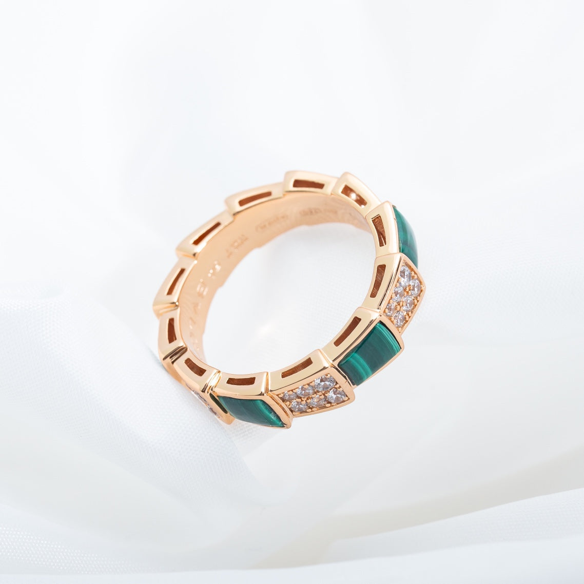 [Eterna Jewels]SERPENTI RING ROSÉGOLD MALACHIT DIAMANTEN PAVÉ 4MM