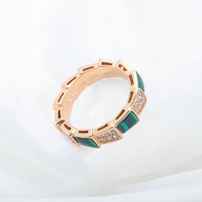 [Eterna Jewels]SERPENTI RING ROSÉGOLD MALACHIT DIAMANTEN PAVÉ 4MM
