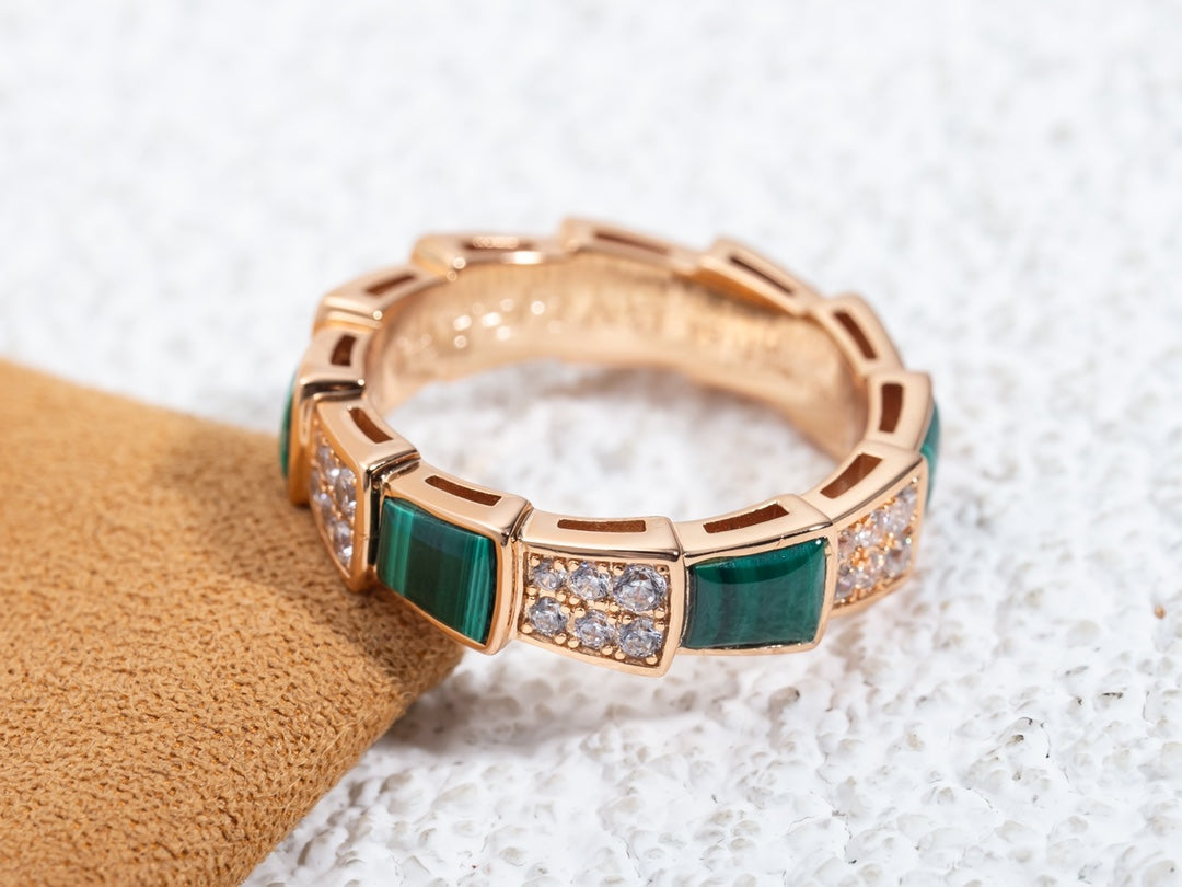 [Eterna Jewels]SERPENTI RING ROSÉGOLD MALACHIT DIAMANTEN PAVÉ 4MM