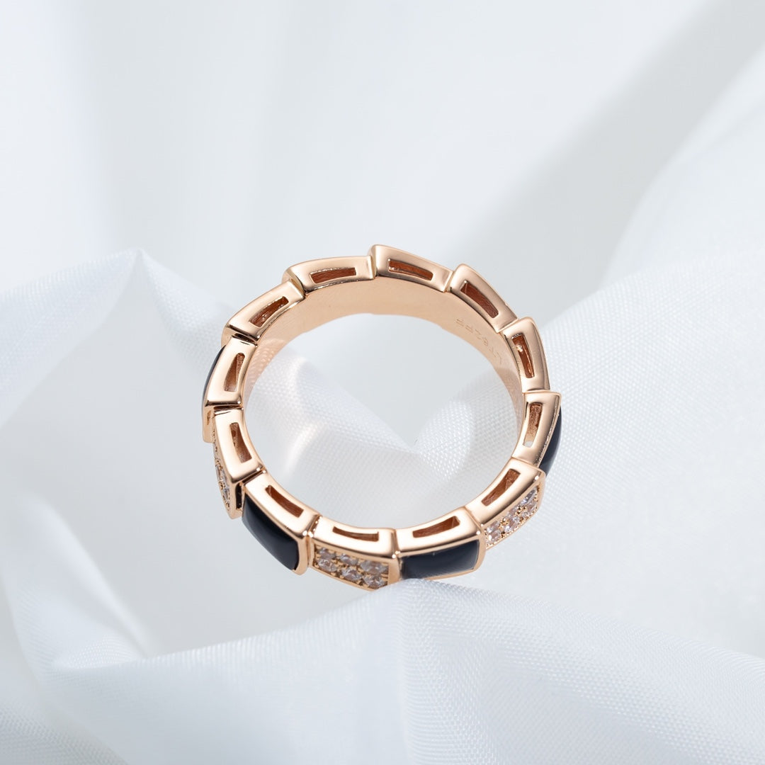 [Eterna Juwelen]SERPENTI RING ROSÉGOLD SCHWARZES PERLMUTT DIAMANTPFLASTER 4MM