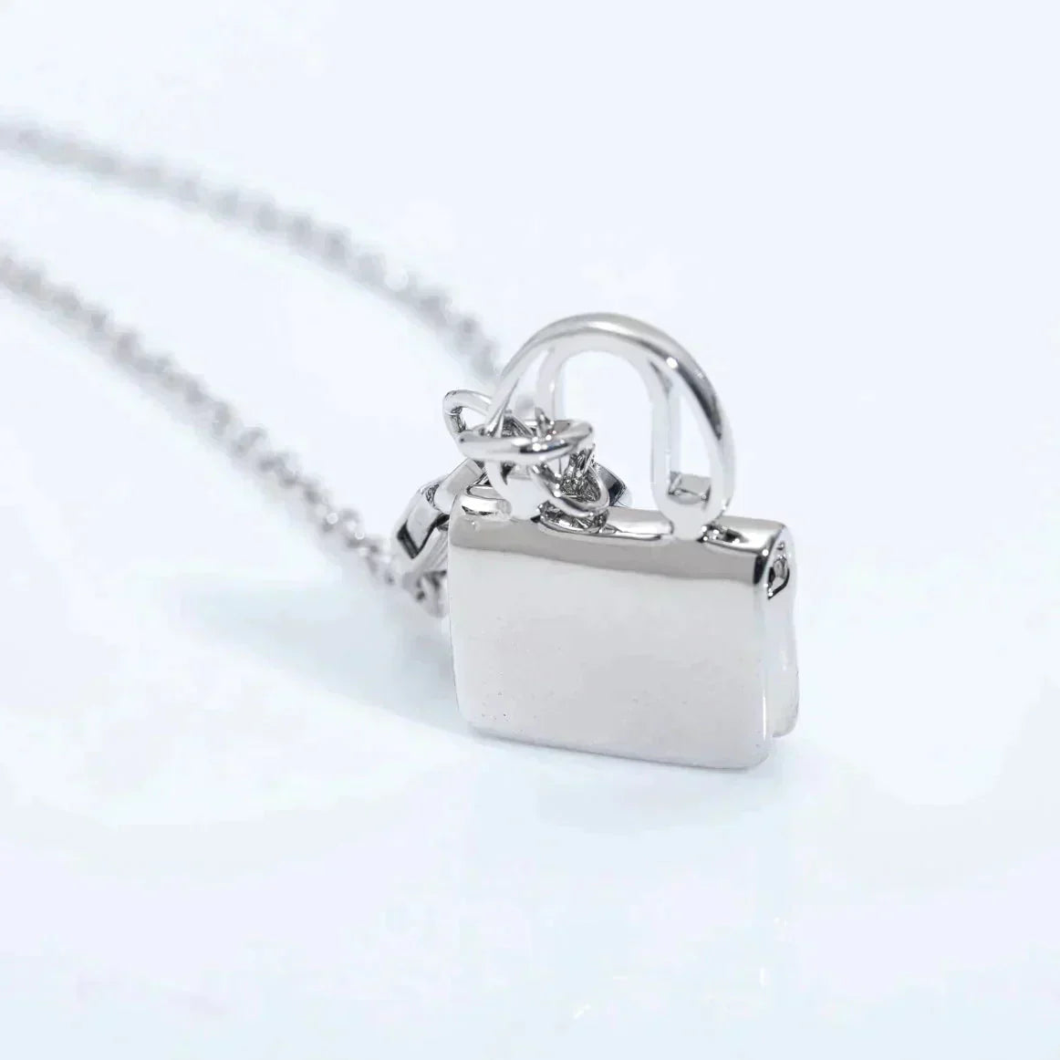 [Eterna Jewels]HALSKETTE MIT SILBERNEM ANHÄNGER