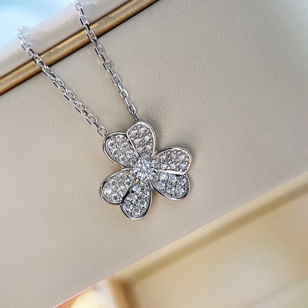[Eterna Jewels]KLEEBELATT DIAMANT HALSKETTE SILBER