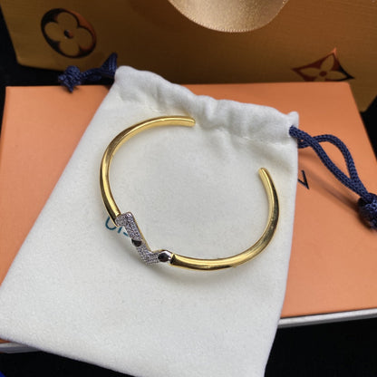 [Eterna Jewels]VOLTE UPSITE DOWN DIAMOND GOLD OFFENER ARMBAND