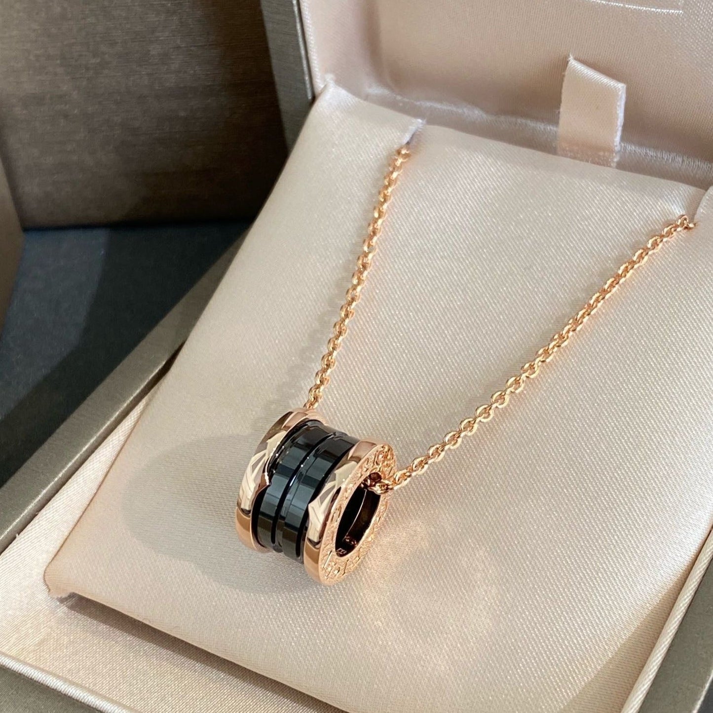 [Eterna Jewels] ZERO 1 SCHWARZE KERAMIK ROSÉGOLD HALSKETTE