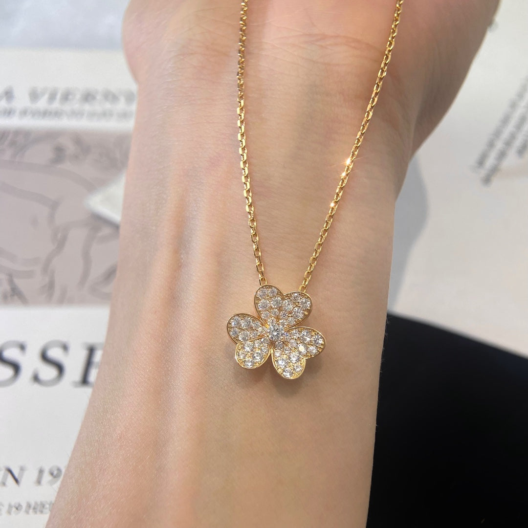 [Eterna Jewels]BLUMEN-DIAMANT-HALSKETTE