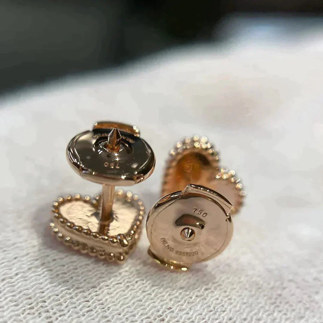[エターナジュエルズ]ハートカーネリアンスタッドピアス