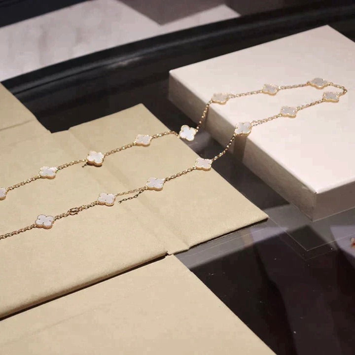 [Eterna Jewels]KLEE HALSKETTE 20 MOTIVE WEISSES PERLMUTT