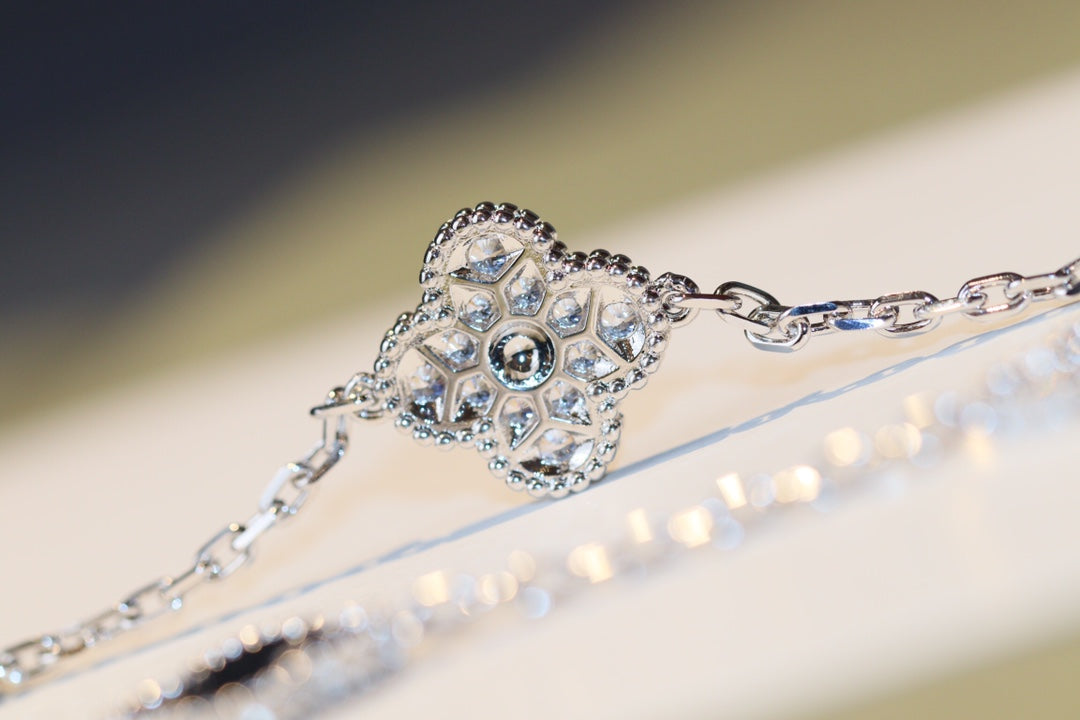 [Eterna Jewels]KLEE 20 MOTIVE ONYX DIAMANT SILBER