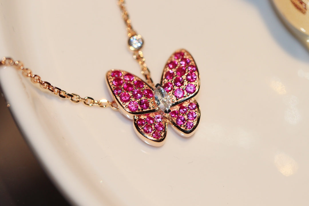 [Eterna Jewels]SCHMETTERLING ROTER DIAMANT ROSÉGOLD-HALSKETTE