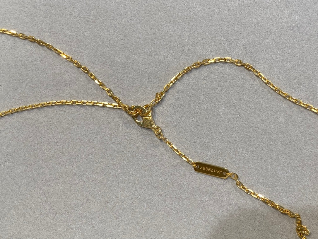 [Eterna Jewels]KLEEBESATTEL 25MM HALSKETTE GOLD KARNEOL