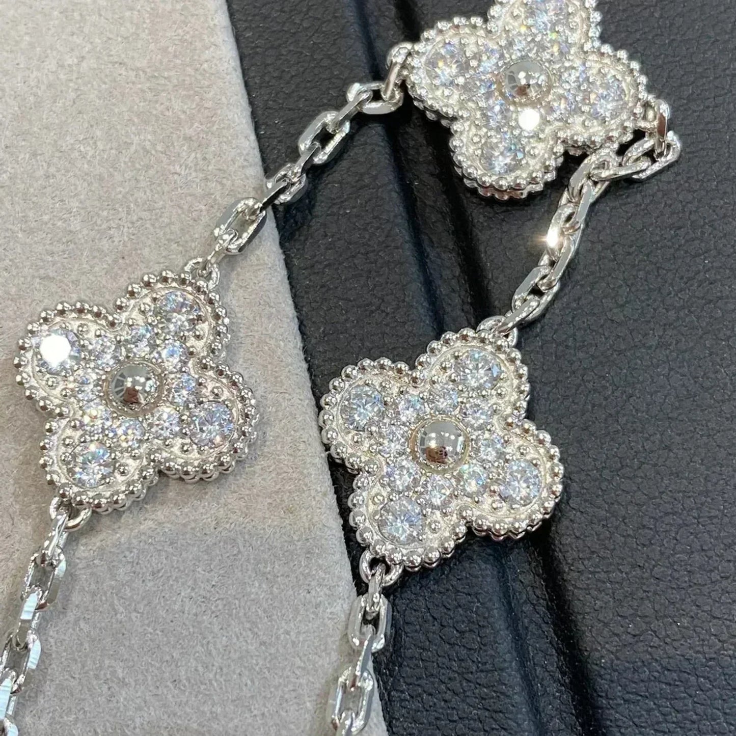 [Star Jewelry] KLEEBRACHEN 5 MOTIV VOLLSTÄNDIGES DIAMANTPARMBAND-KOLLEKTION