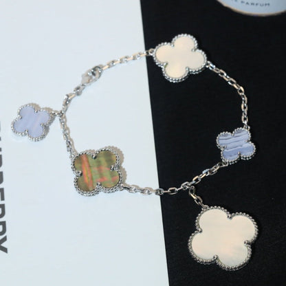 [Eterna Jewels]KLEEBAND-ARMBAND 5 MOTIVE PERLMUTT CHALCEDON SILBER