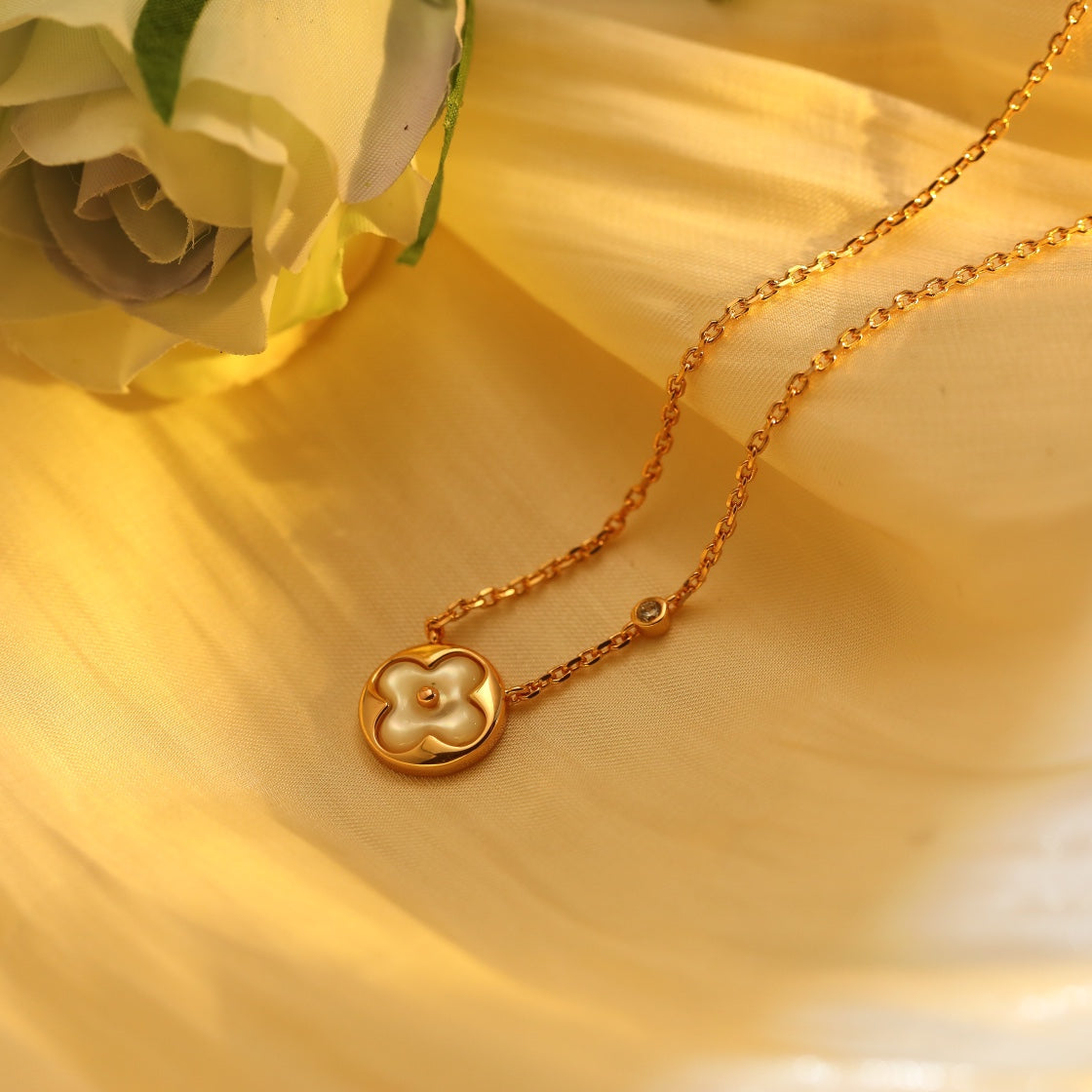 [Eterna Jewels]サンペンダント ピンクゴールド1ダイヤモンドネックレス