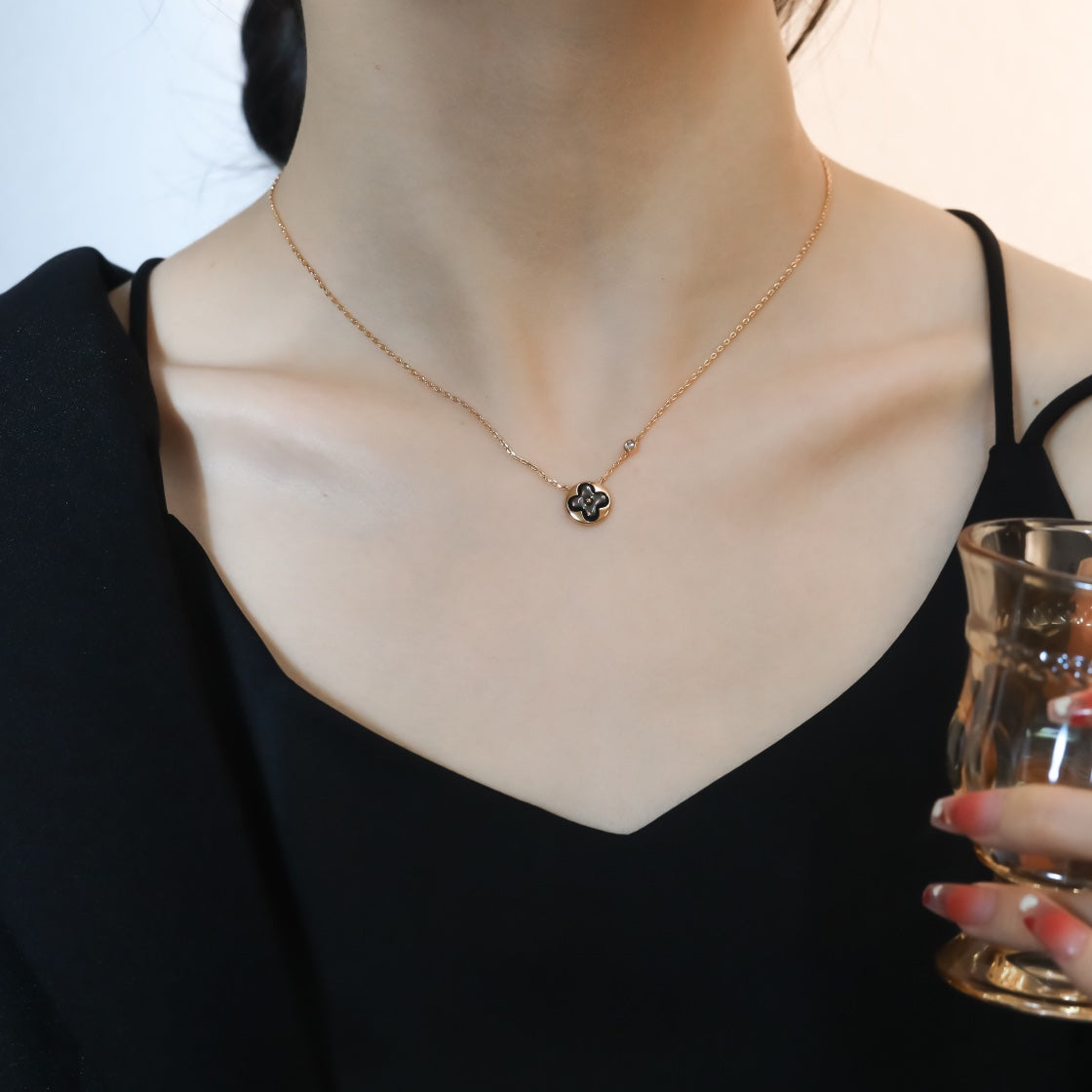 [Eterna Jewels]サンペンダント ピンクゴールド1ダイヤモンドネックレス