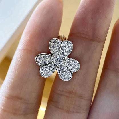 [エターナジュエルズ]クローバーコスモスダイヤモンドピアス シルバー