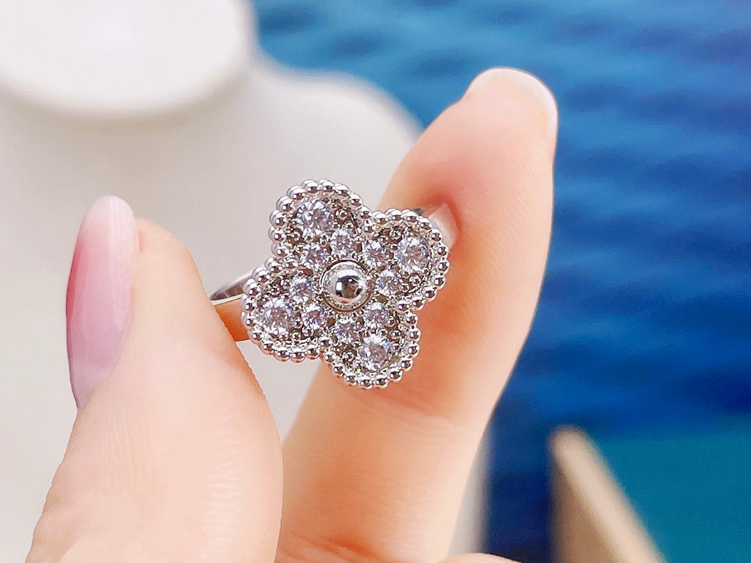 [Eterna Jewels]KLEEBLLATT-DIAMANTENRING