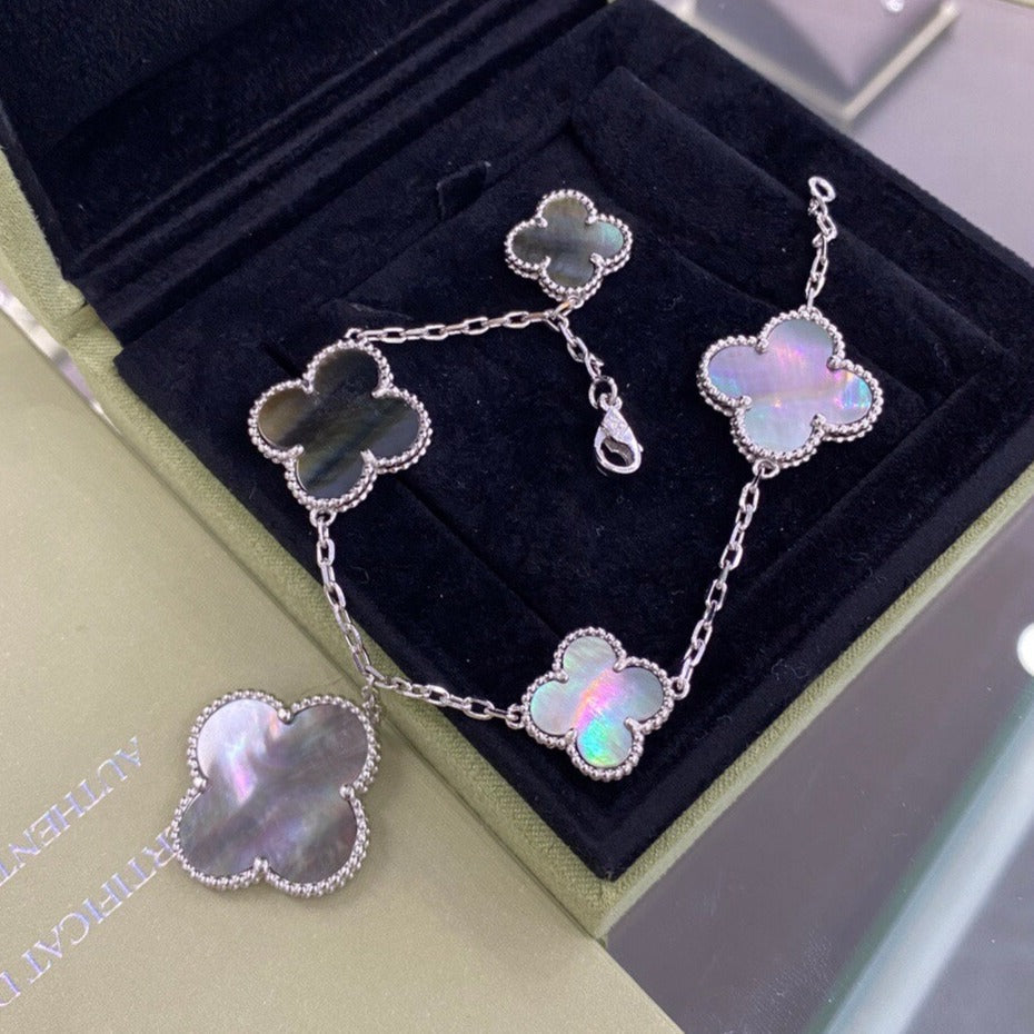 [Eterna Jewels]KLEEBKATT 5 MOTIVE SILBER DUNKLES PERLMUTT-ARMBAND