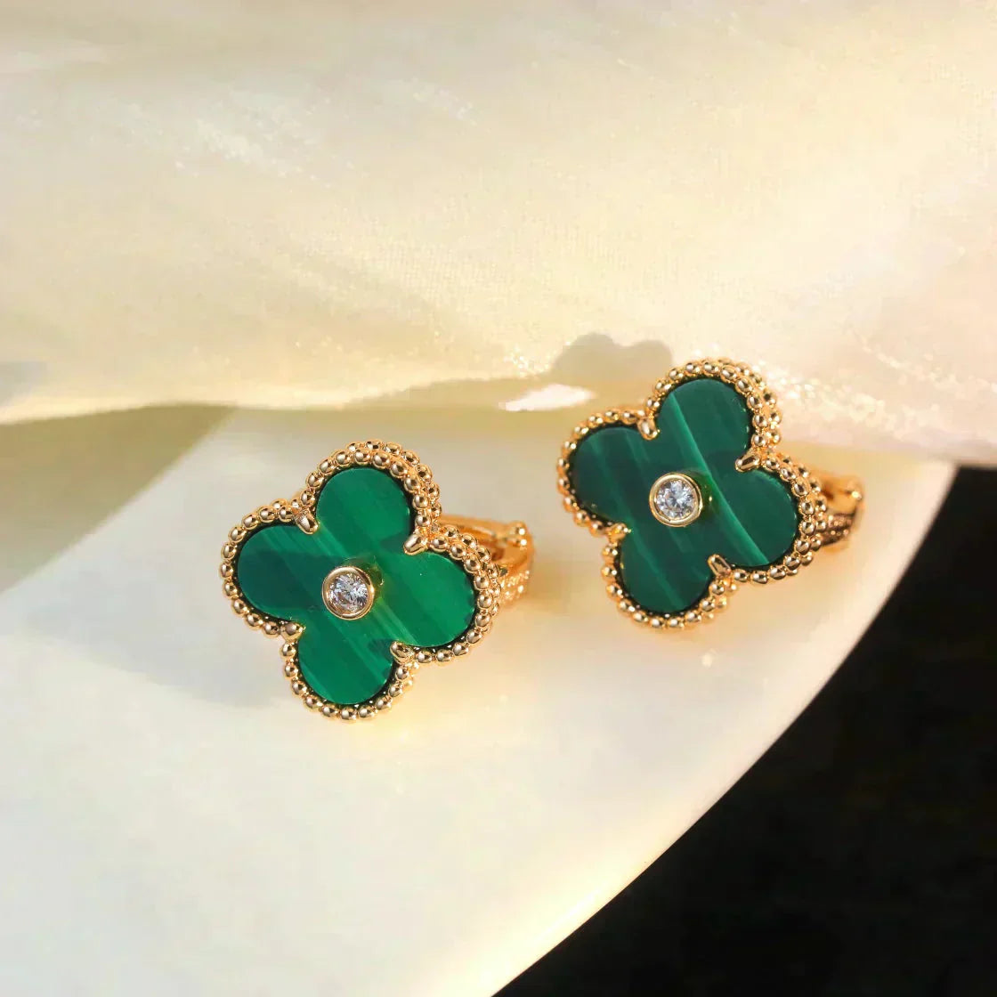 [Eterna Jewels]クローバー ミディアム 1モチーフ マラカイト ダイヤモンド ピアス