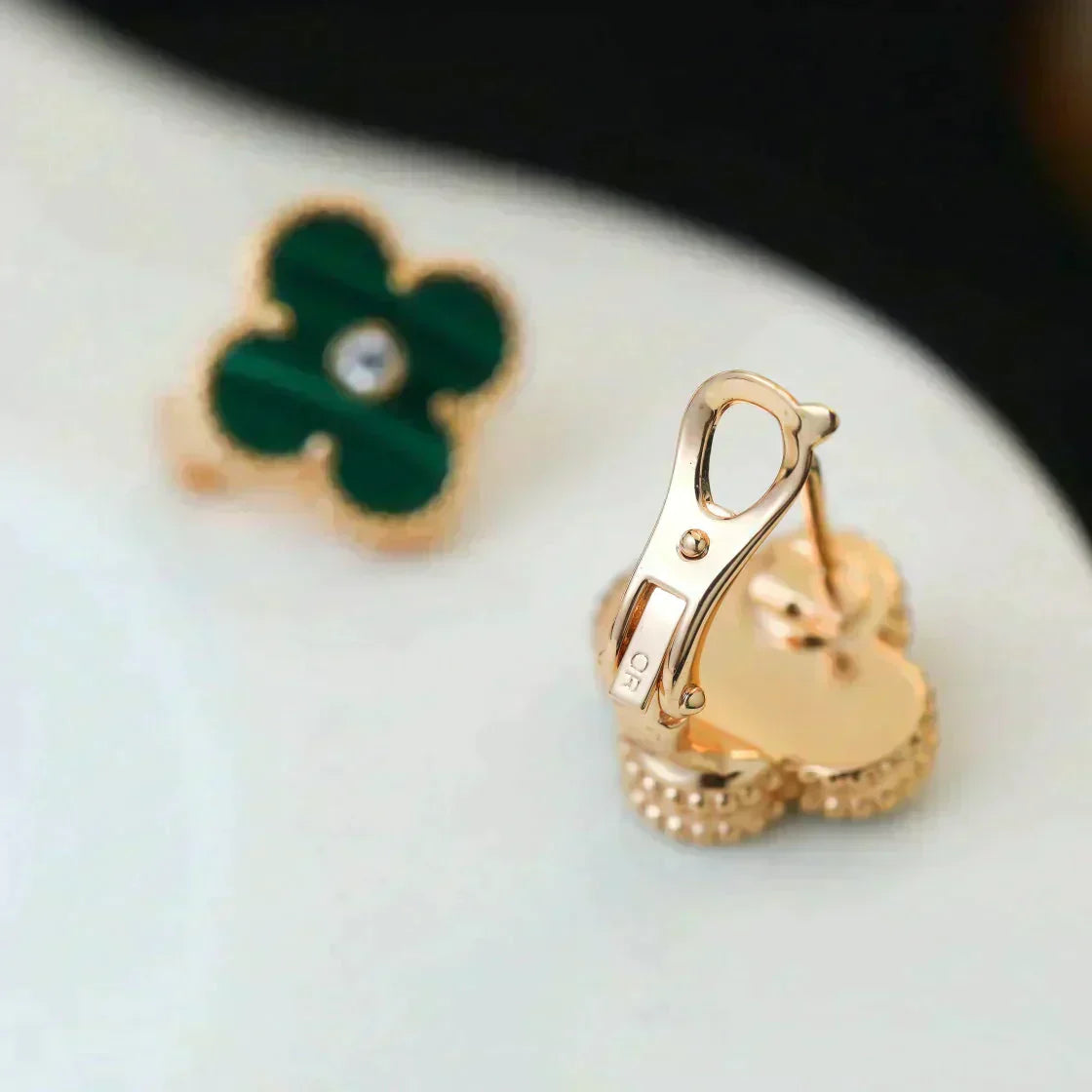 [Eterna Jewels]クローバー ミディアム 1モチーフ マラカイト ダイヤモンド ピアス
