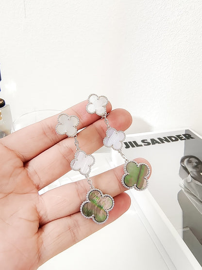 [Eterna Jewels]KLEE 3 MOTIVE CHALCEDON DUNKLE PERLMUTT SILBER OHRRINGE