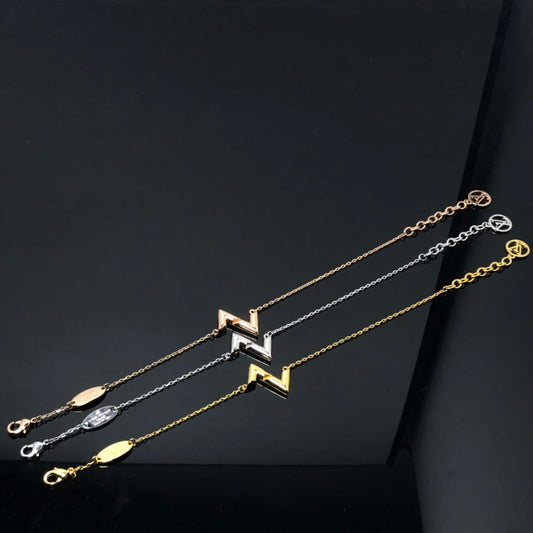 [エテルナジュエルズ]VOLT LVロゴブレスレット