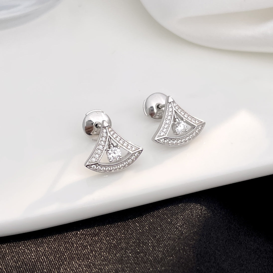 [Eterna Jewels]TRAUM MINI DIAMANT OHRSTECKER