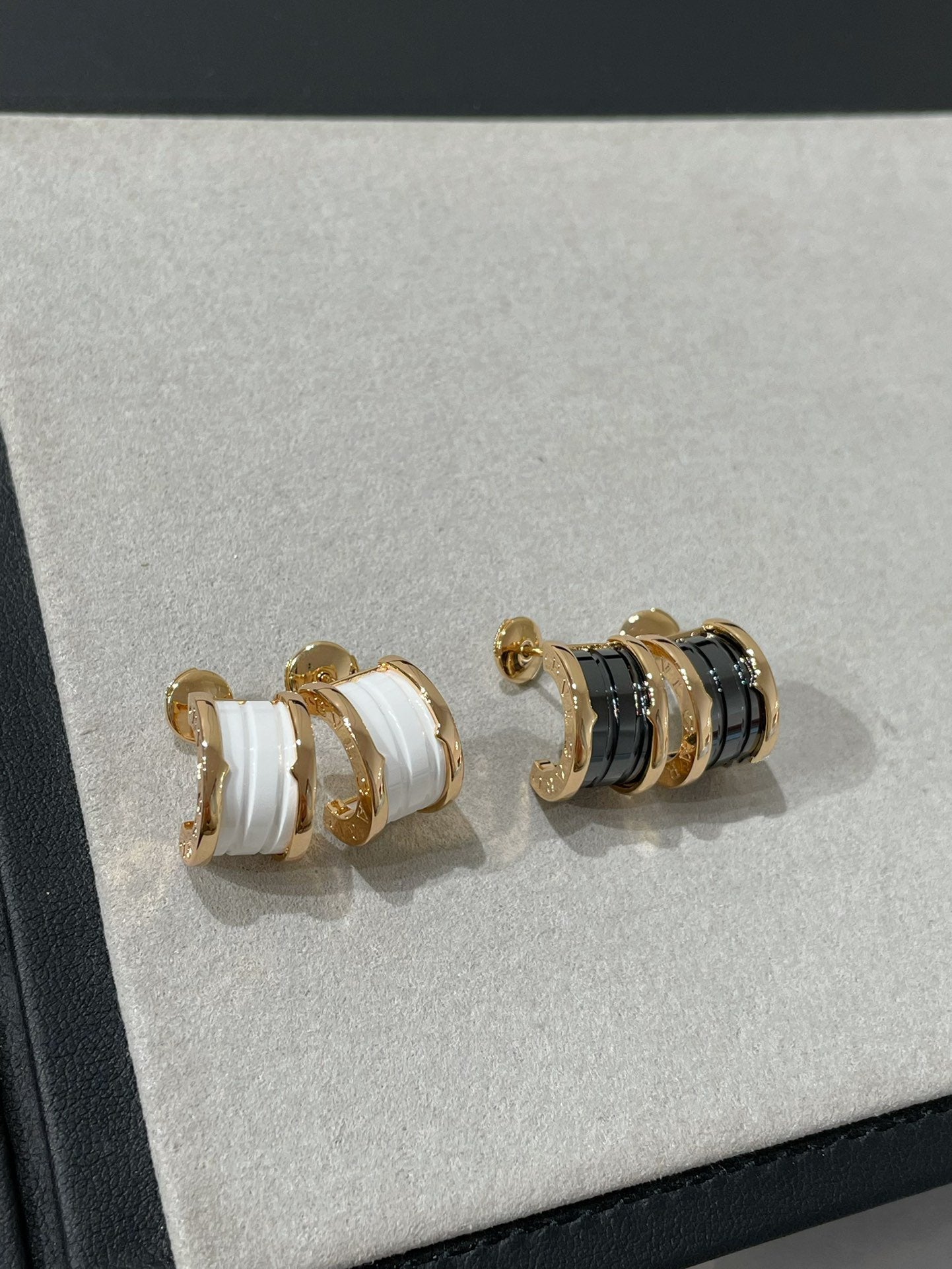 [Eterna Jewels]ZERO 1 OHRRINGE AUS ROSÉGOLD UND KERAMIK