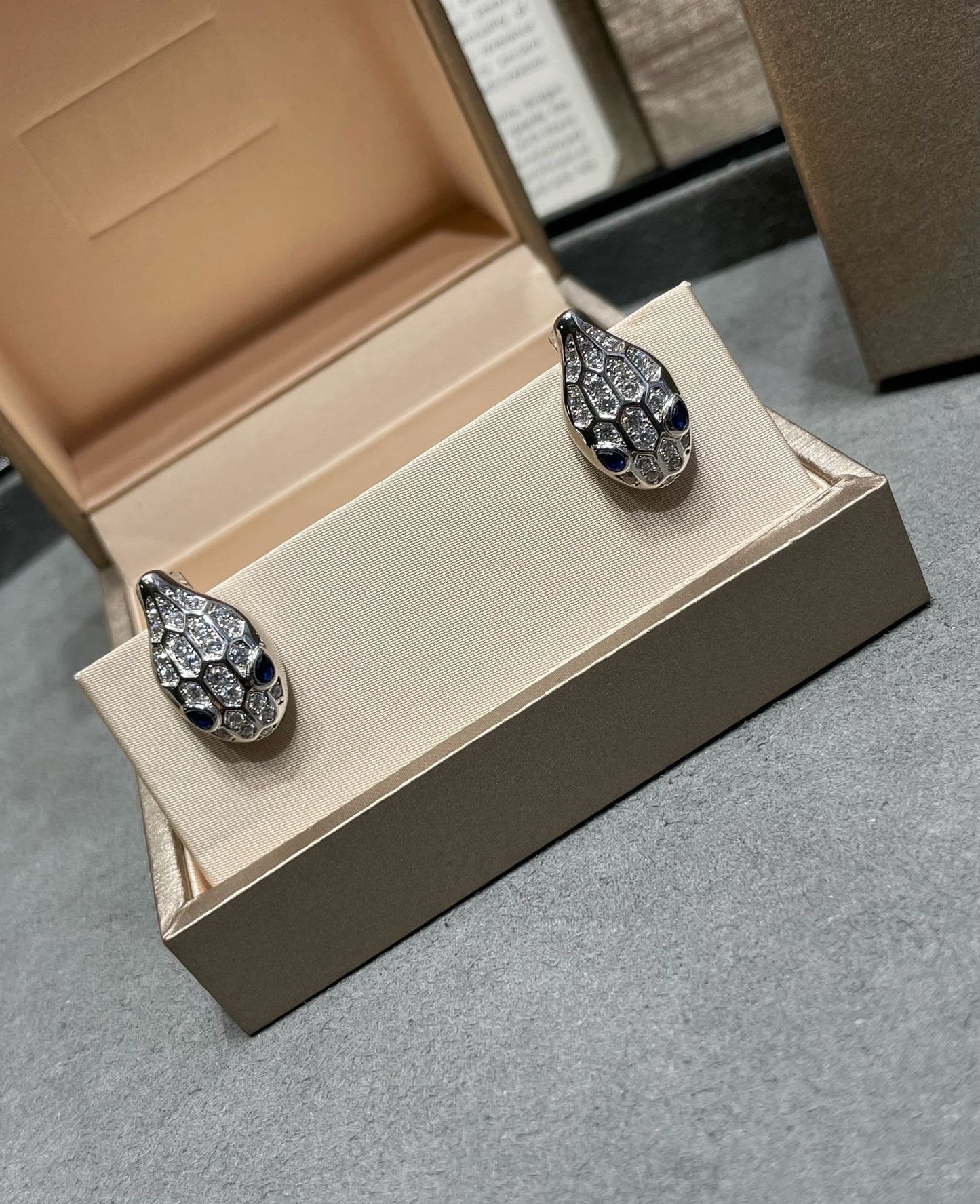 [Eterna Jewels]SCHLANGEN-DIAMANT-OHRSTECKER