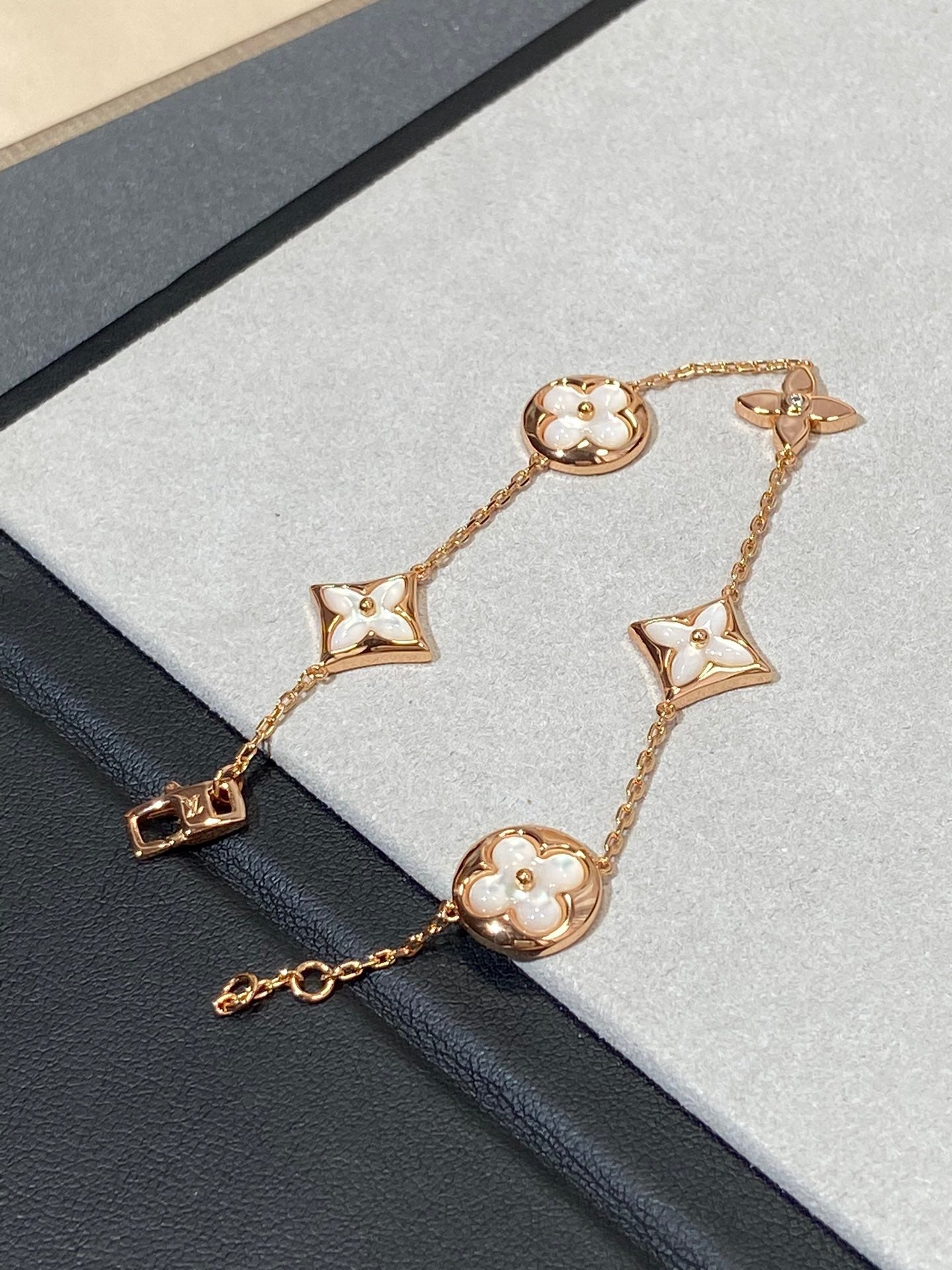 [Eterna Jewels]STERN UND SONNE 5 MOTIV PERLMUTT ROSÉGOLD-ARMBAND