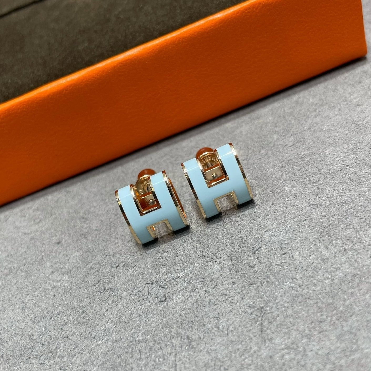 [Eterna Jewels]POP H HIMMELBLAUE OHRSTECKER