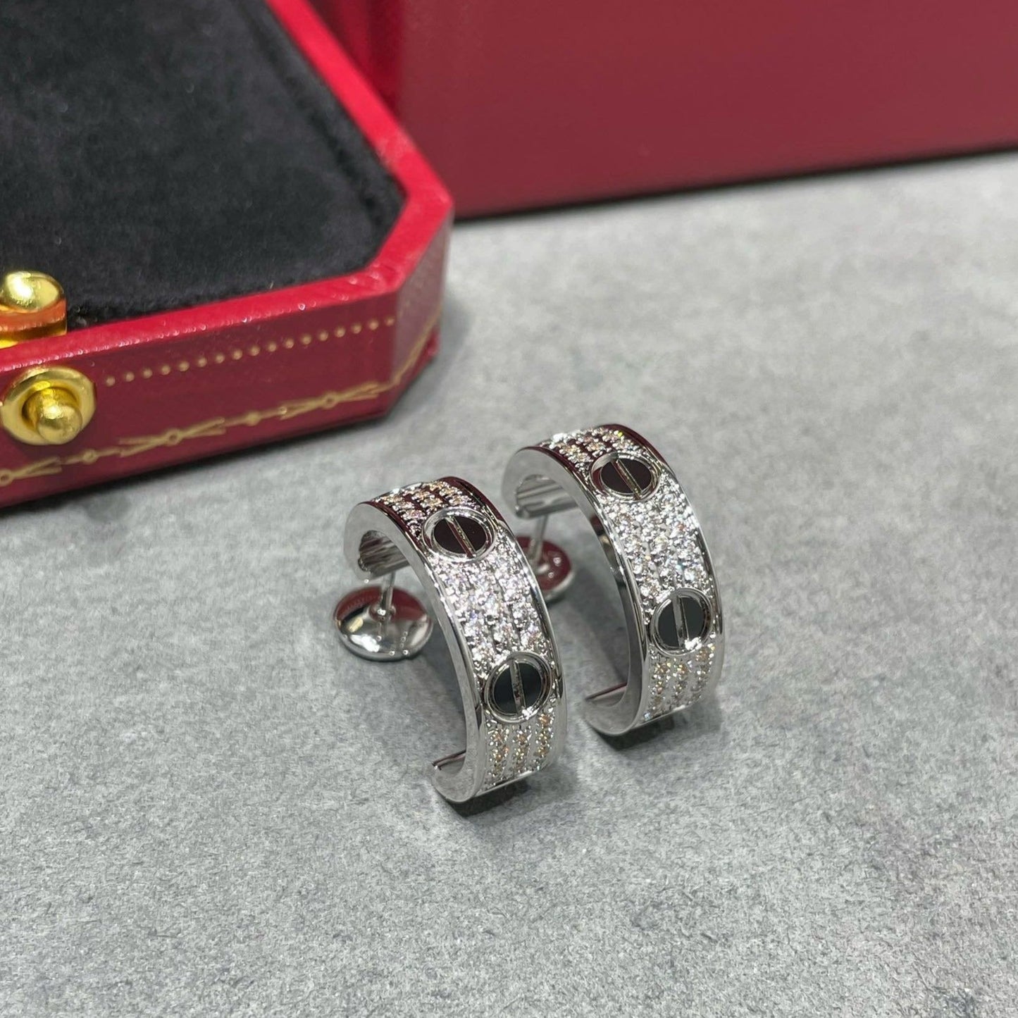 [Eterna Jewels]LOVE CERAMIC DIAMOND PAVED SILVER EARRINGS