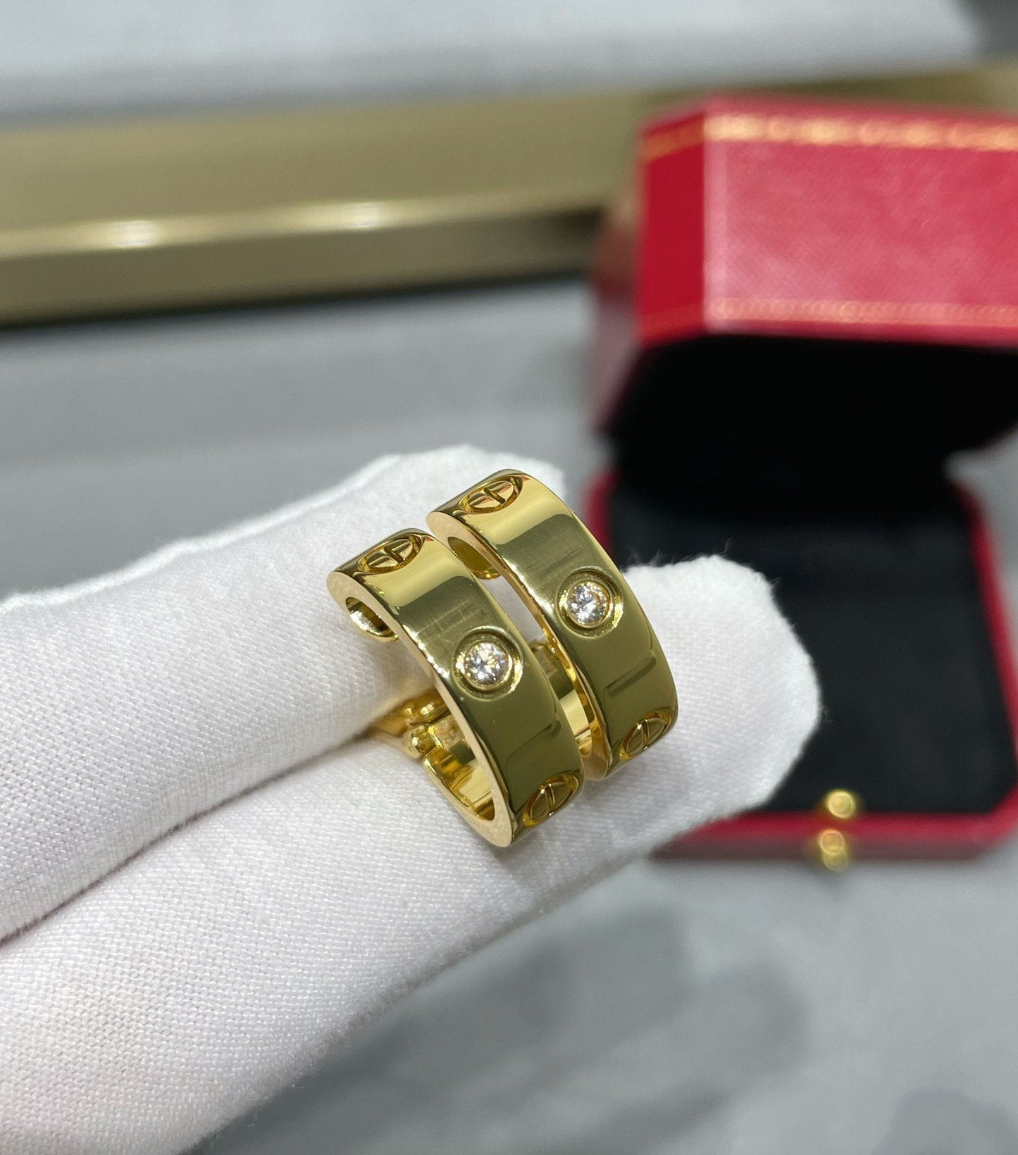 [Eterna Jewels]LIEBE 5.5MM 1 DIAMANT OHRRINGE