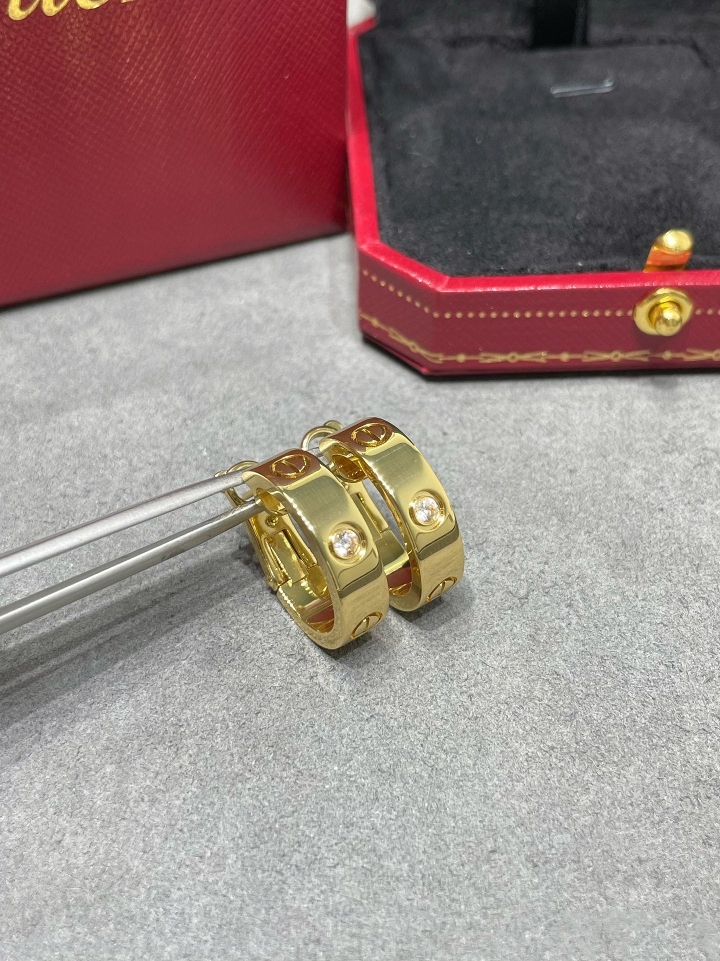 [Eterna Jewels]LIEBE 5.5MM 1 DIAMANT OHRRINGE