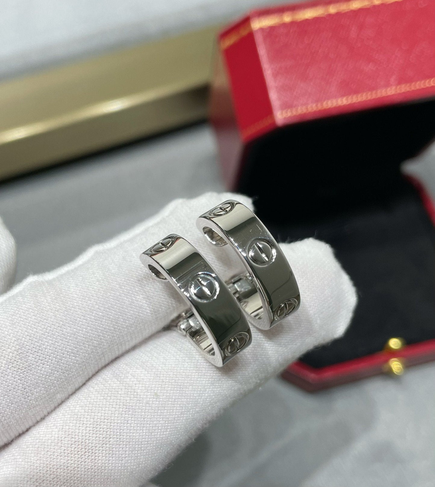 [Eterna Jewels]LIEBE 5,5 MM OHRRINGE