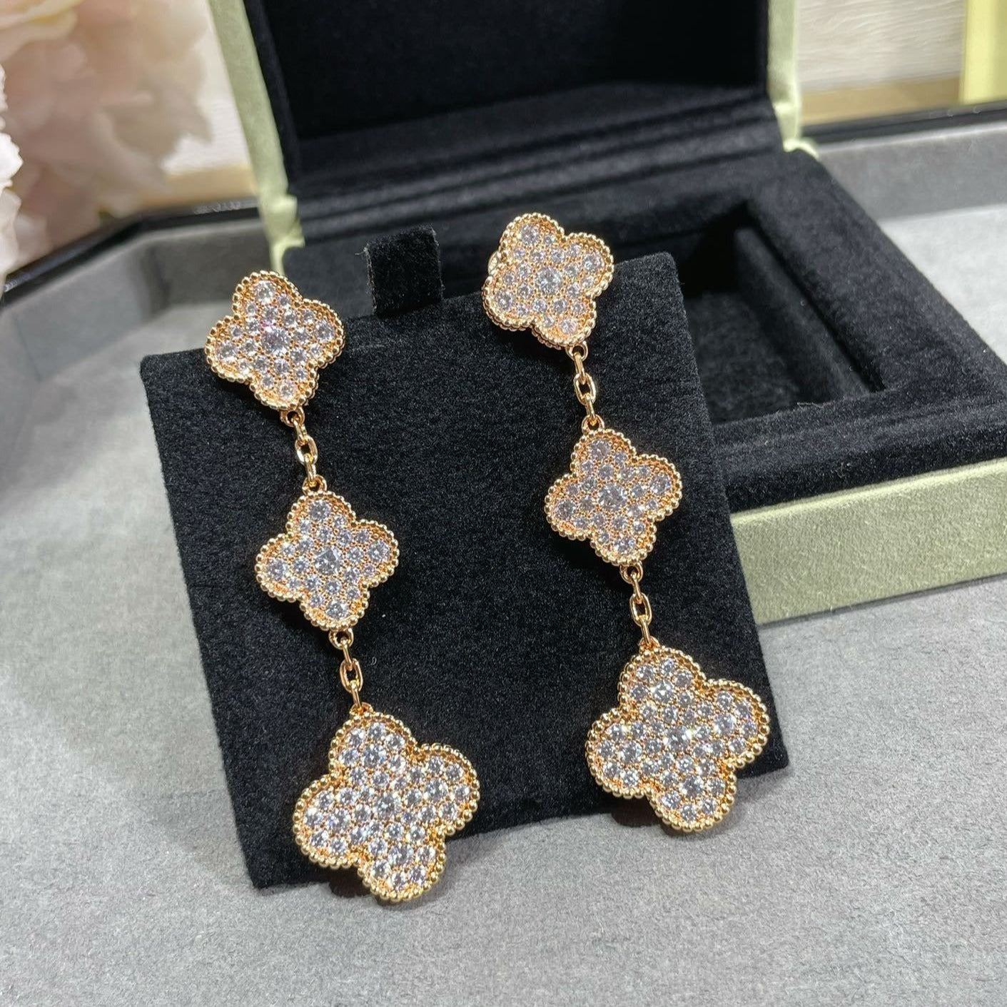 [Eterna Jewels]KLEEBRIEBEN 3 MOTIVE DIAMANT PAVÉ ROSÉGOLD OHRRINGE