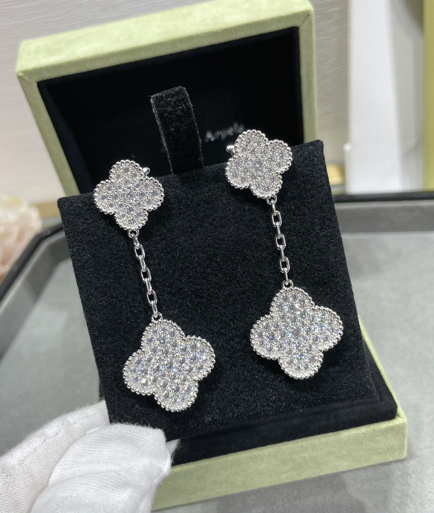 [Eterna Jewels]KLEE 2 MOTIVE DIAMANT BESETZTE SILBER OHRRINGE