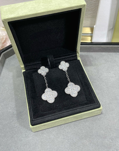 [Eterna Jewels]KLEE 2 MOTIVE DIAMANT BESETZTE SILBER OHRRINGE