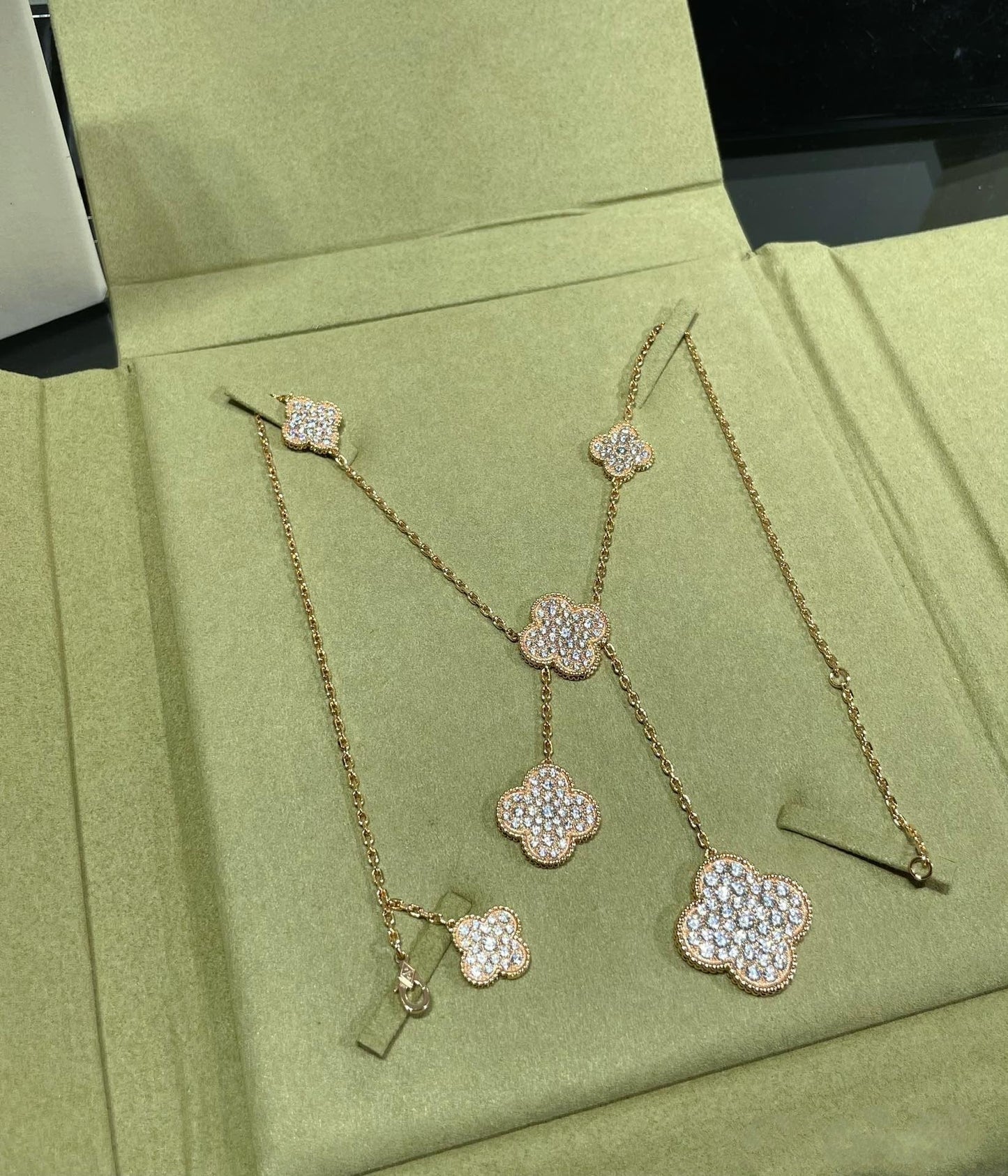 [Eterna Jewels]KLEEBLLATT 6 MOTIV DIAMANT PAVE HALSKETTE