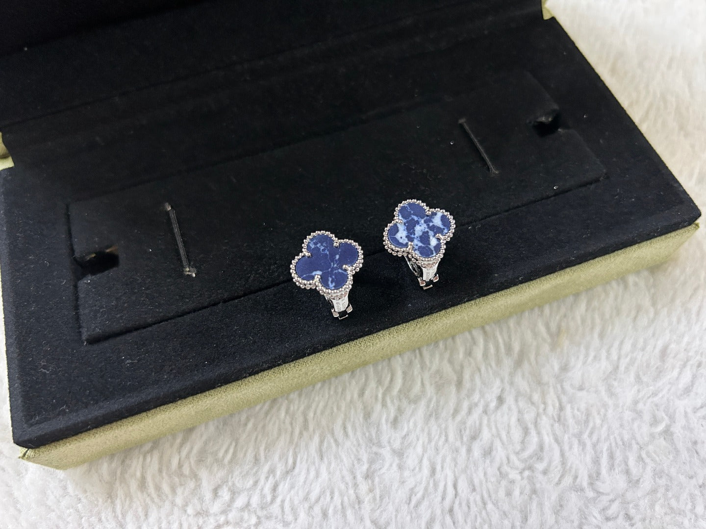 [Eterna Jewels]KLEEBRE-PIETERSIT-OHRSTECKER, MITTELGROSS