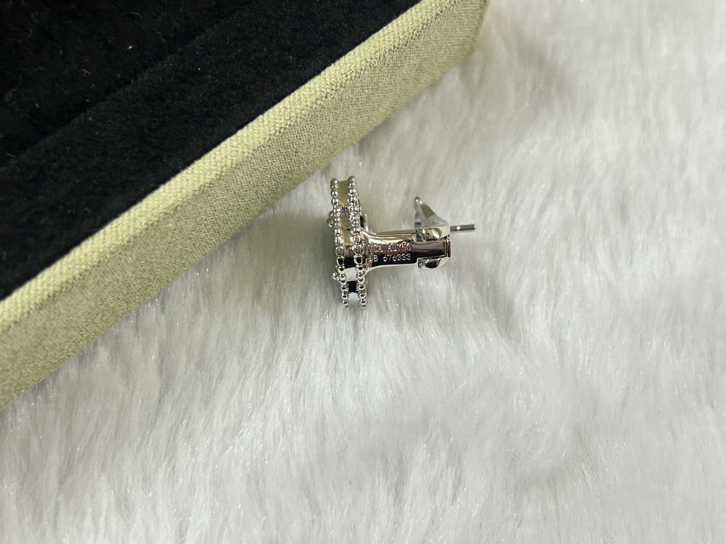 [Eterna Jewels]KLEEBRE-PIETERSIT-OHRSTECKER, MITTELGROSS