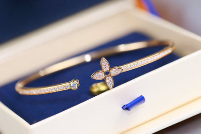 [Eterna Jewels]IDYLLE ROSÉGOLD ARMREIF MIT DIAMANTEN