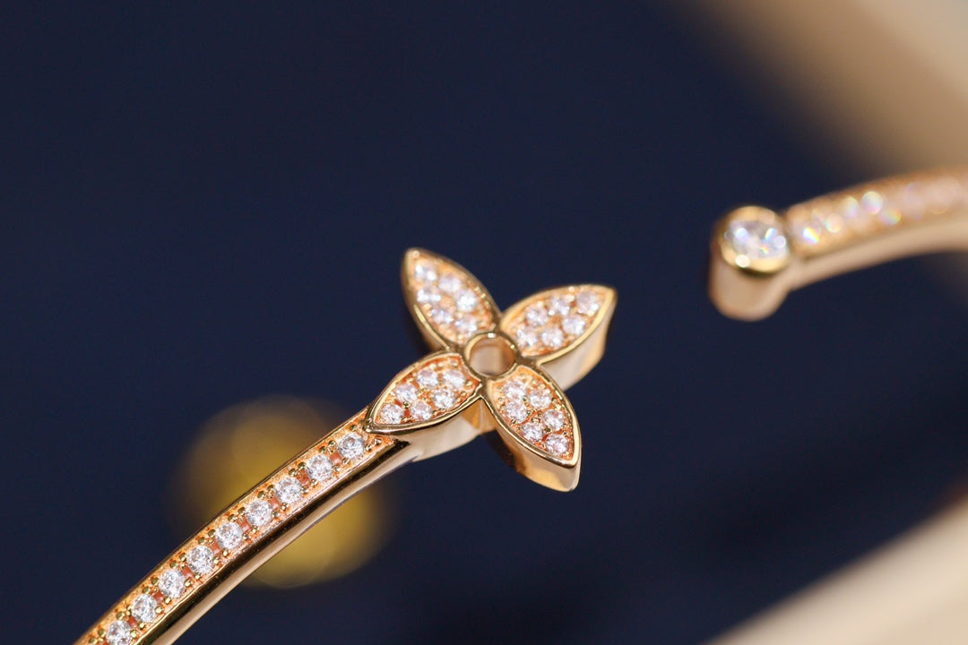 [Eterna Jewels]IDYLLE ROSÉGOLD ARMREIF MIT DIAMANTEN
